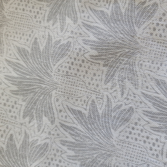 NWT Vineyard Vines Womens Flower Eyelet Printed Gray/White Denim Skinny Jeans - Picture 13 of 13